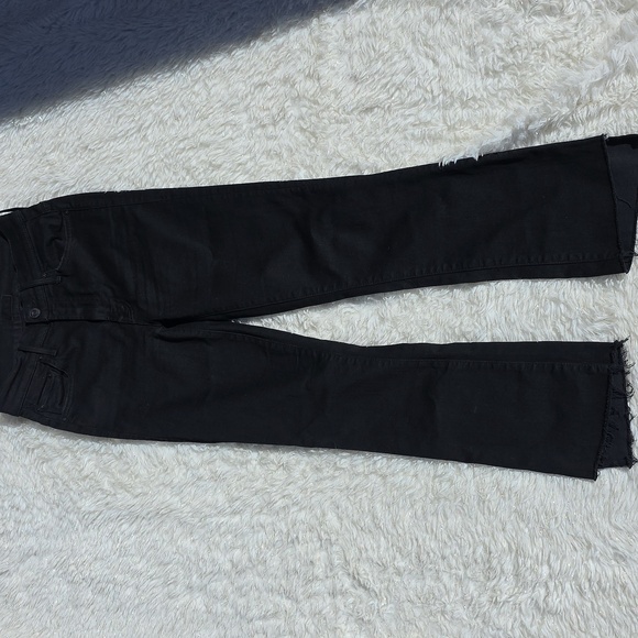 MOTHER The Insider Crop Step Fray Jeans in Not Guilty | Black | Size 24 - Picture 8 of 12
